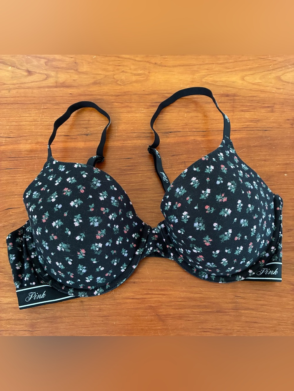 Victoria's Secret PINK Wear Everywhere T-Shirt Lightly Lined Bra